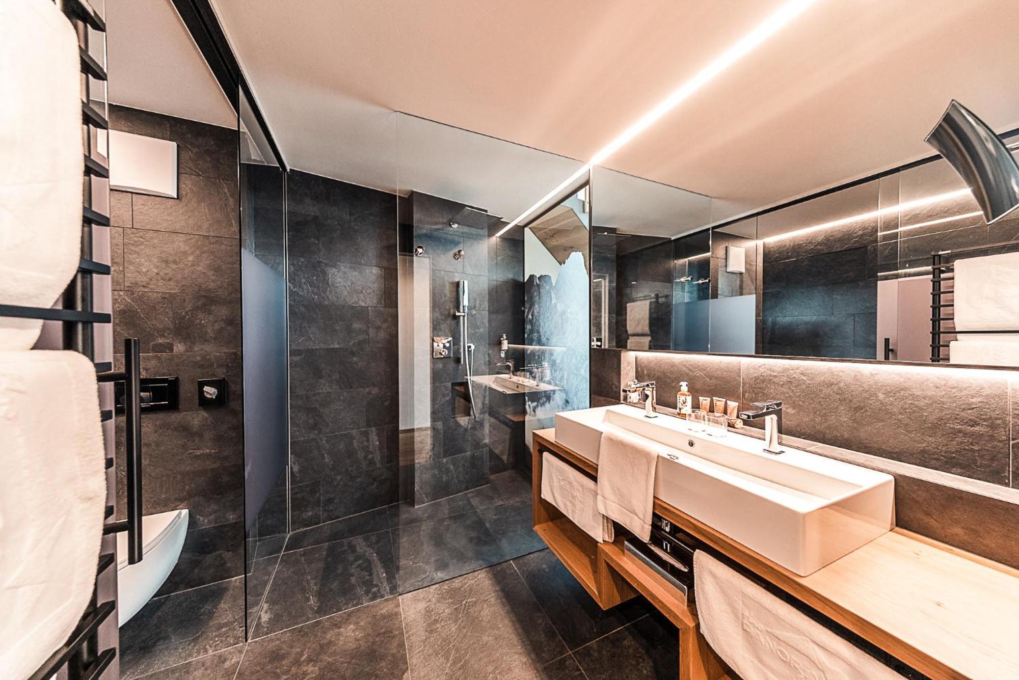 Hotel Panoramic Lotsch Sarentino Habitación foto